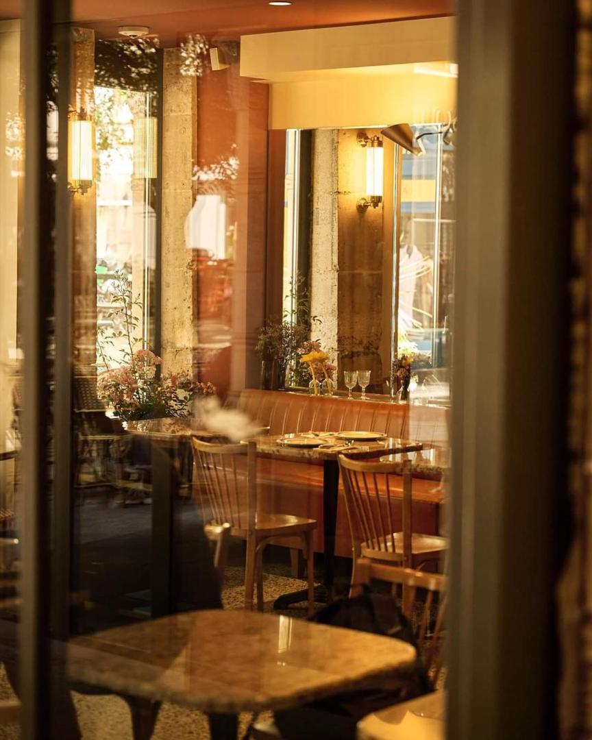 Hotel du Sentier — eat & drink