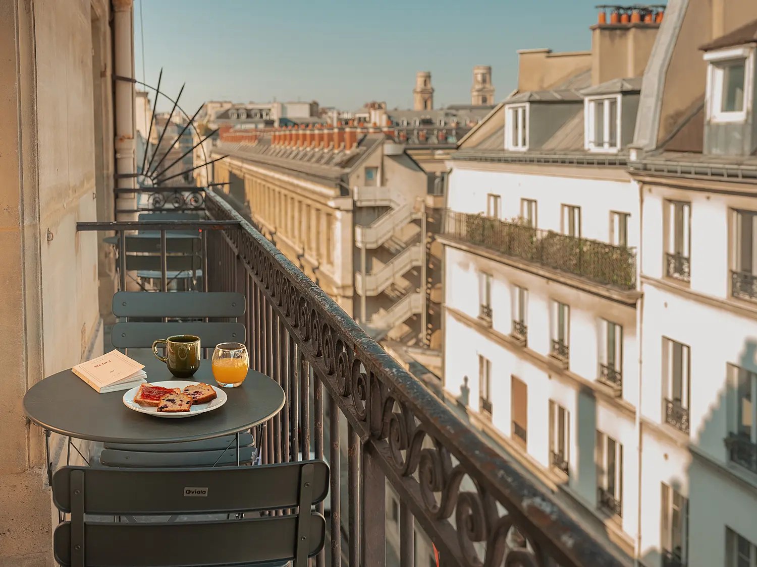 Hôtel du Savoir — vibe
