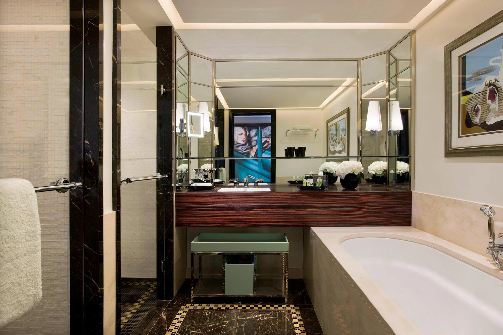 Prince de Galles, a Luxury Collection Hotel, Paris — rooms