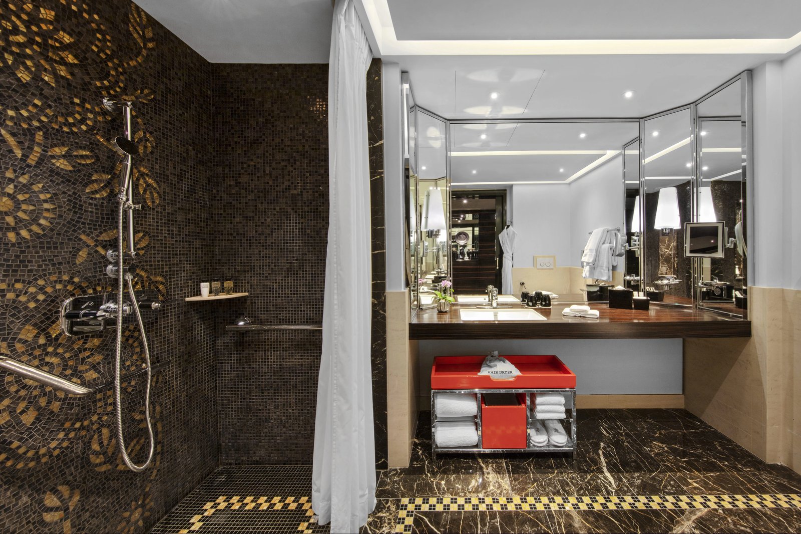 Prince de Galles, a Luxury Collection Hotel, Paris — rooms