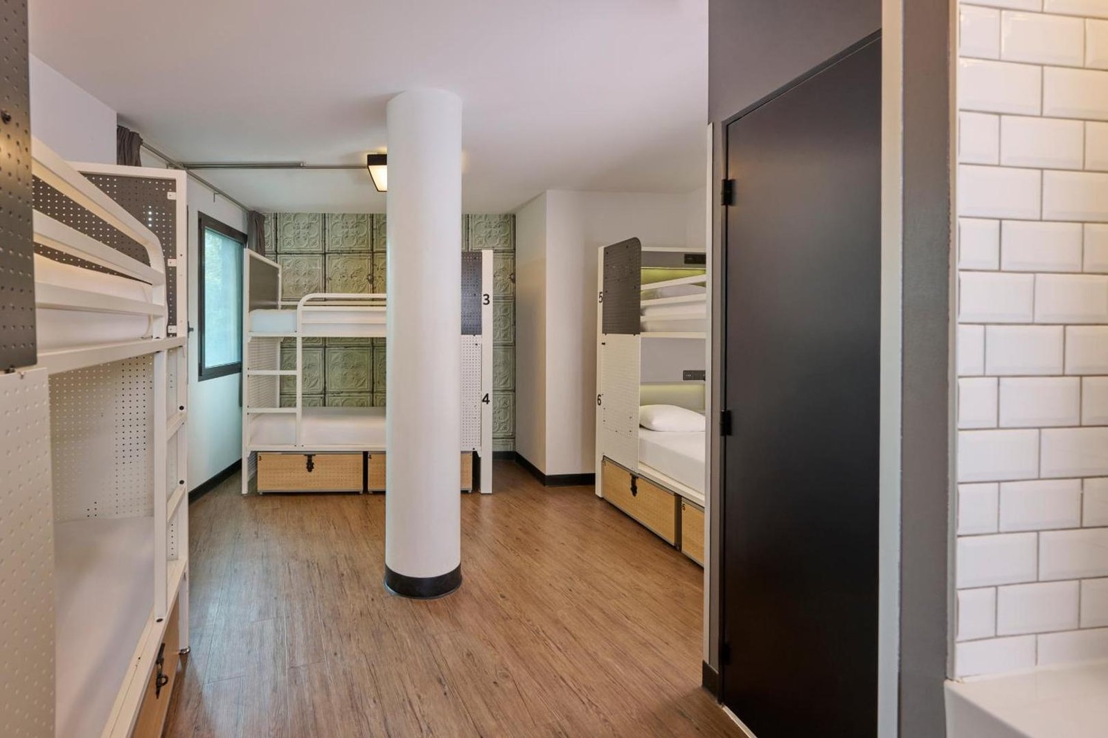 Generator Paris — rooms