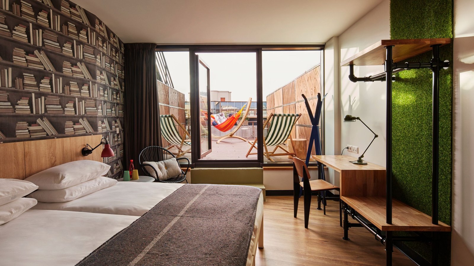 Generator Paris — rooms
