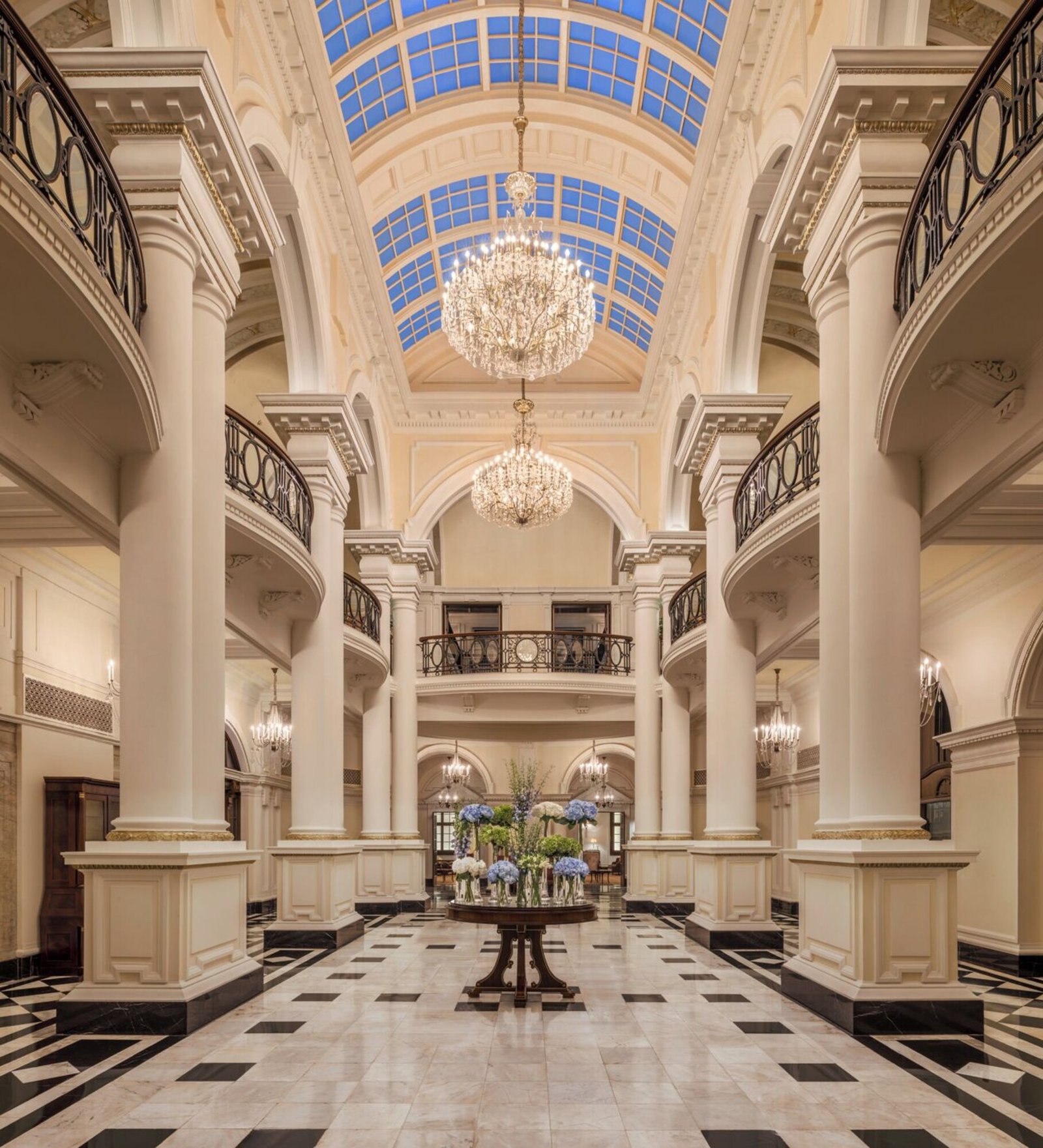Waldorf Astoria Shanghai on the Bund — vibe