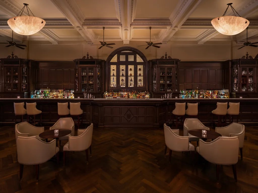 Waldorf Astoria Shanghai on the Bund, long bar