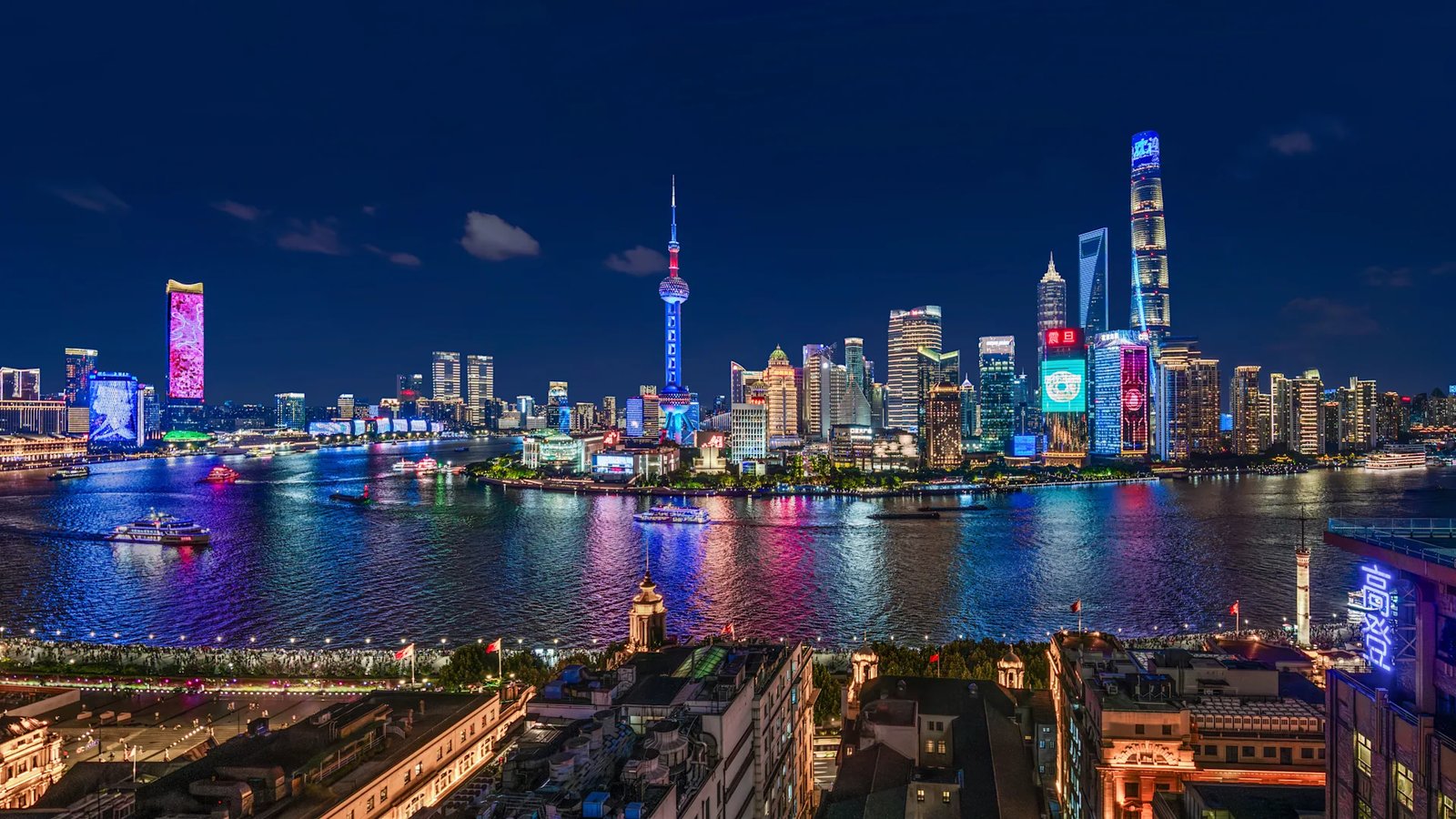 Waldorf Astoria Shanghai on the Bund — vibe
