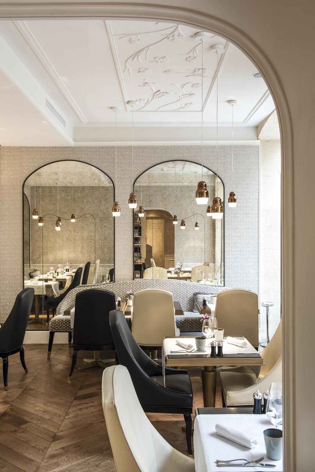 Le Narcisse Blanc Hôtel & Spa — eat & drink