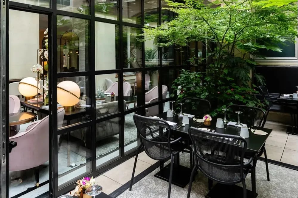 Le Narcisse Blanc Hôtel & Spa — eat & drink