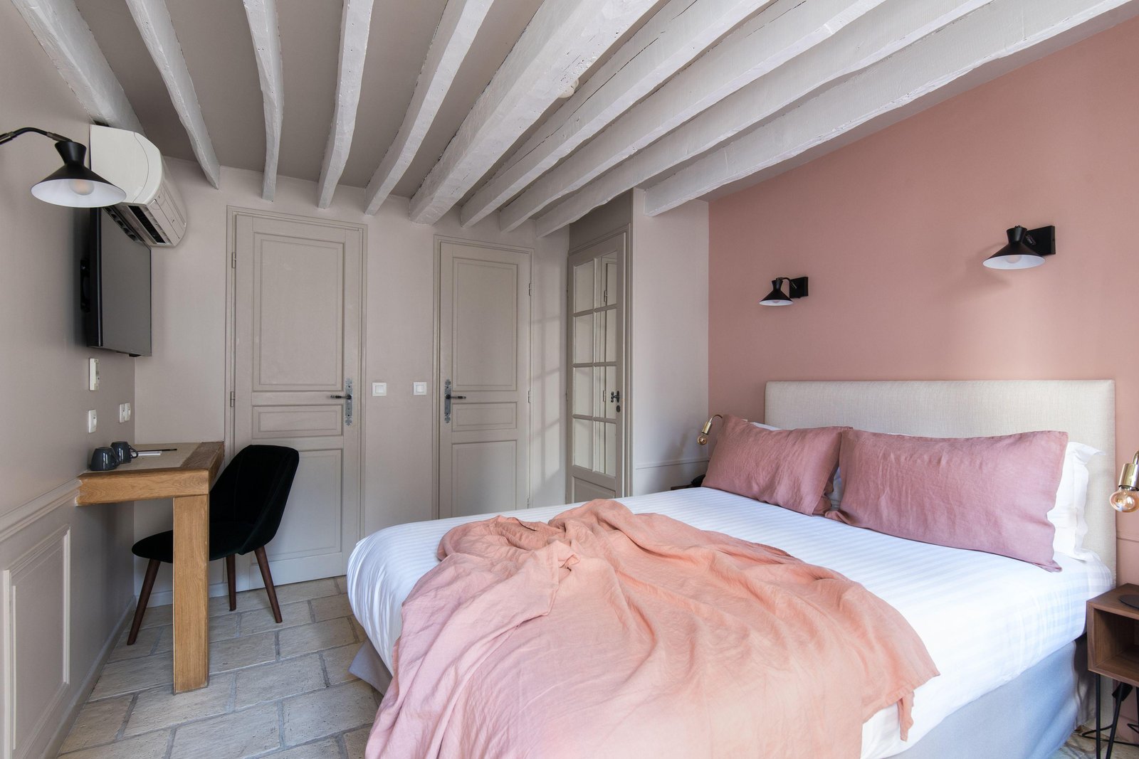 Saintonge — rooms