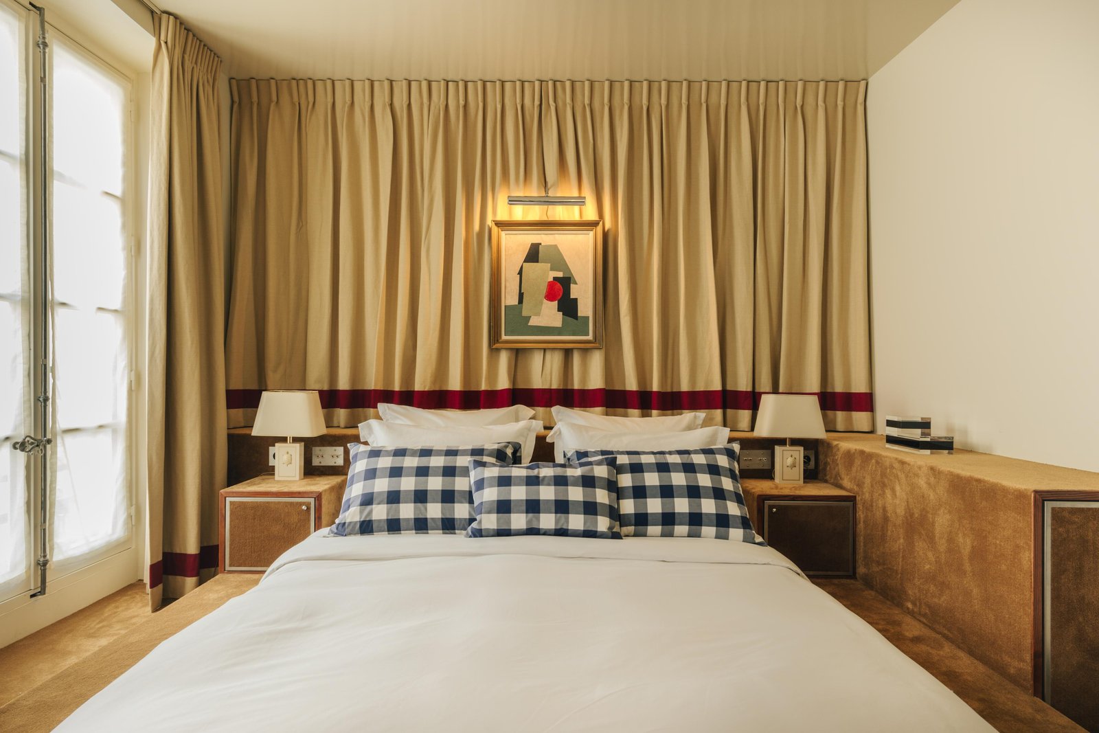 Les Suites Cinabre — rooms