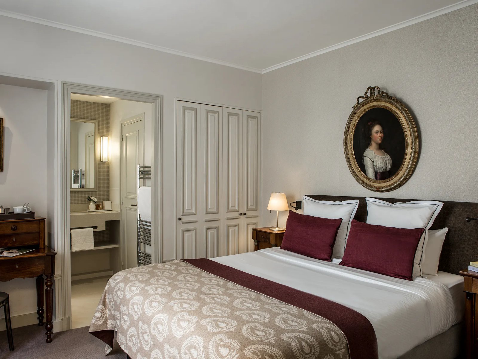 Hôtel des Saints Pères — rooms