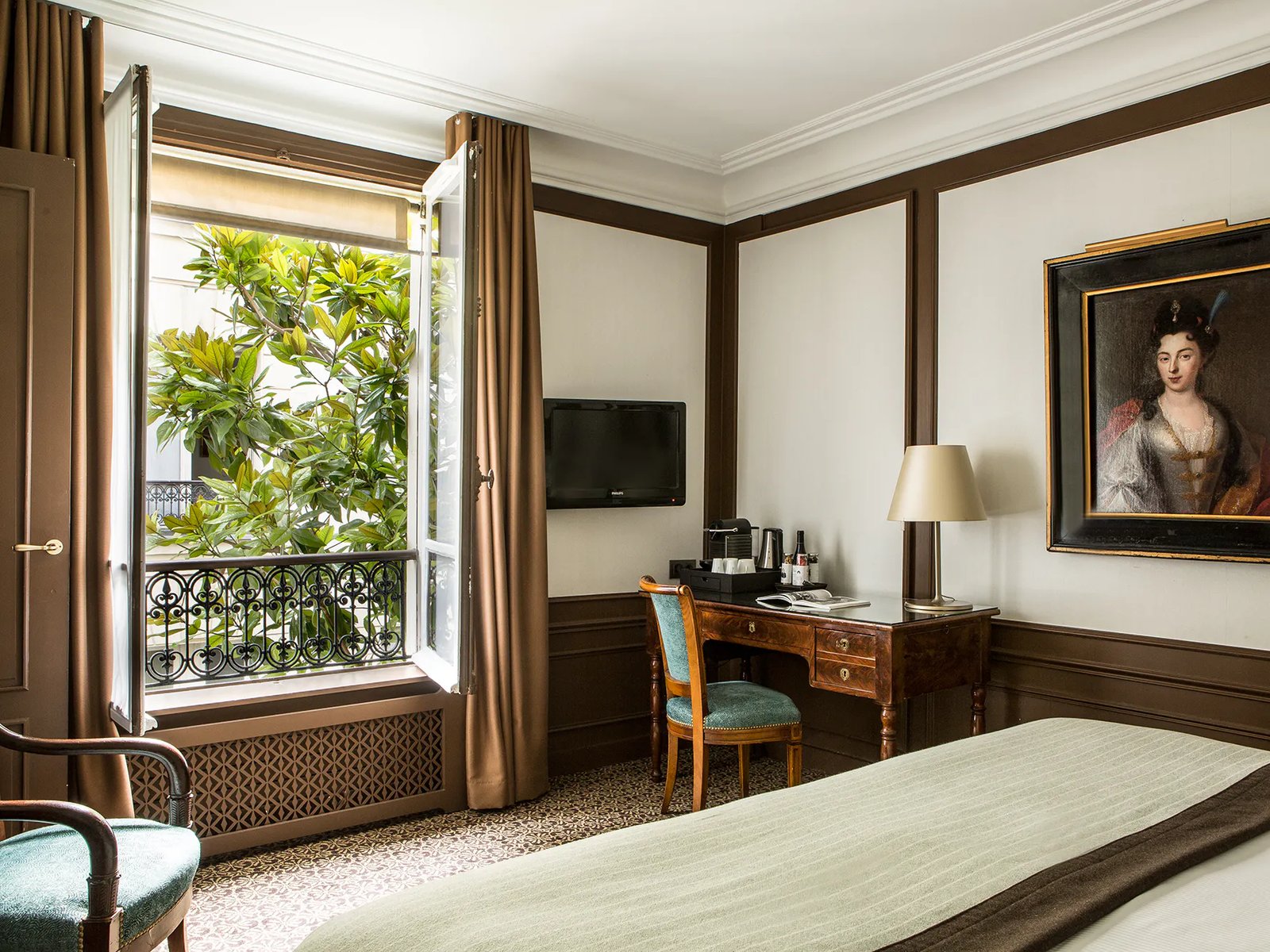 Hôtel des Saints Pères — rooms