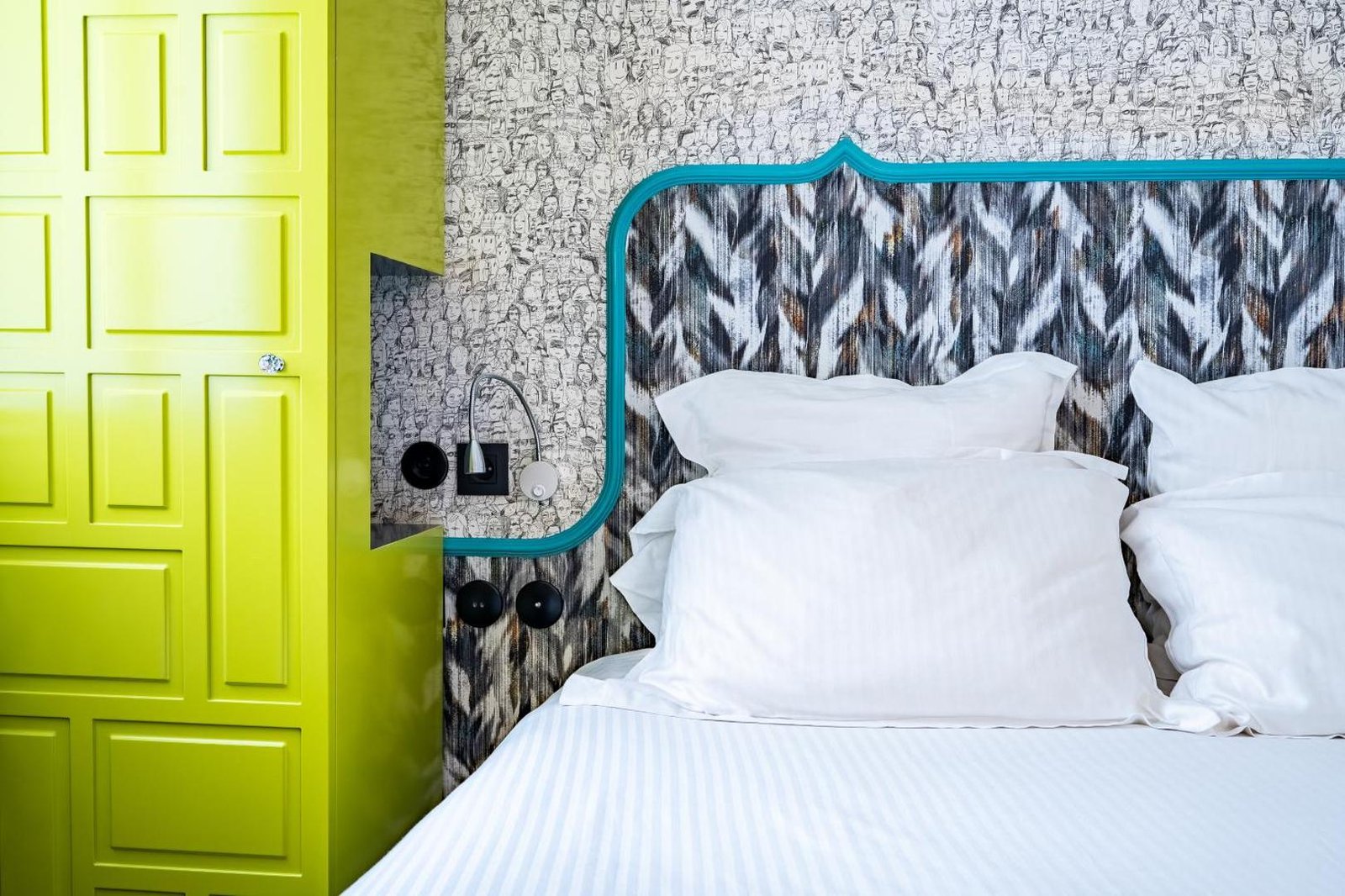 Hôtel Crayon Rouge — rooms