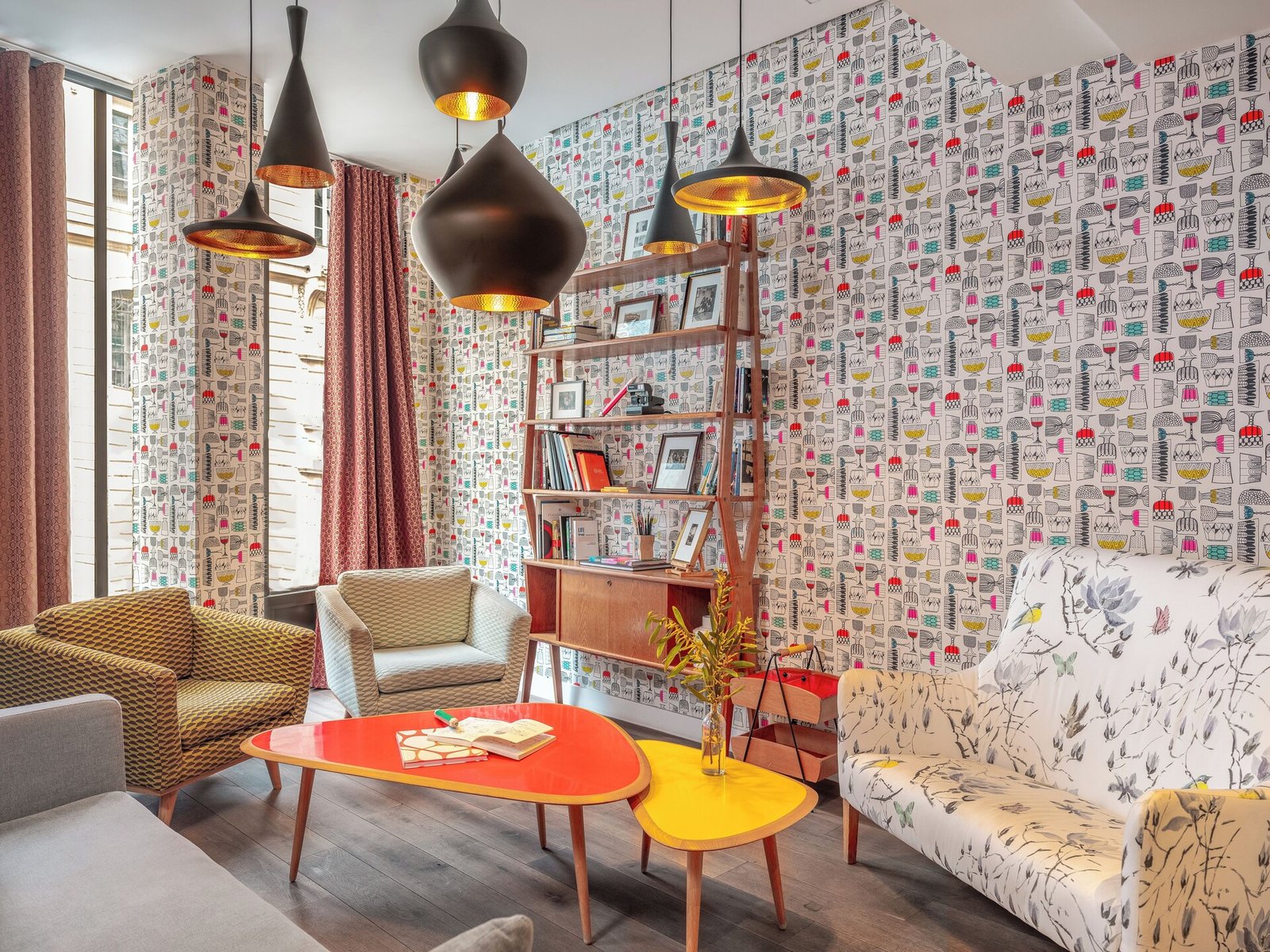 Hôtel Crayon Rouge — eat & drink
