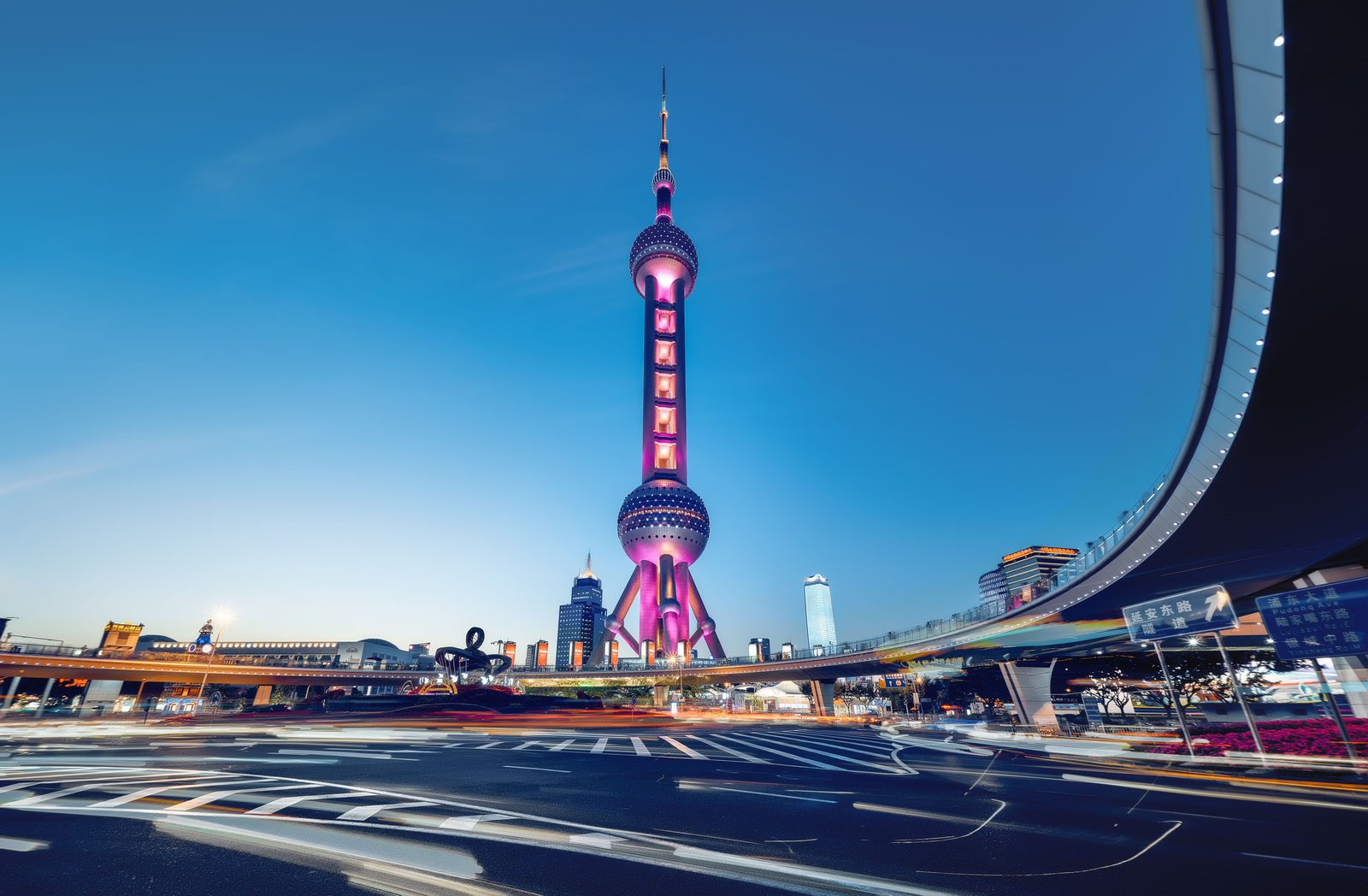 The Ritz-Carlton Shanghai Pudong — vibe