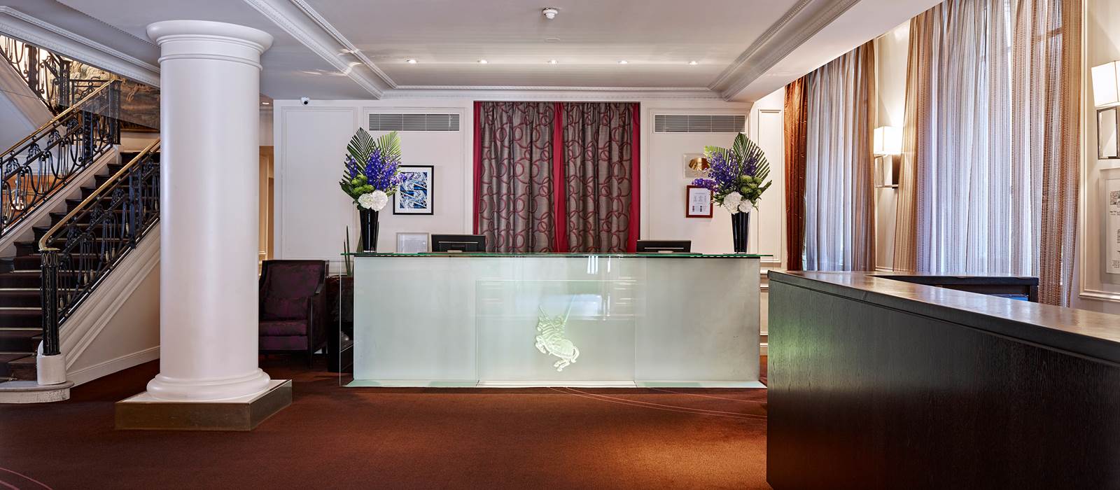 La Tremoille Hotel — vibe