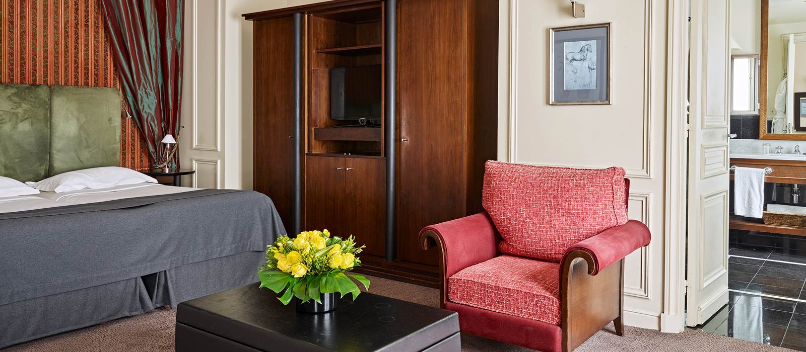 La Tremoille Hotel — rooms