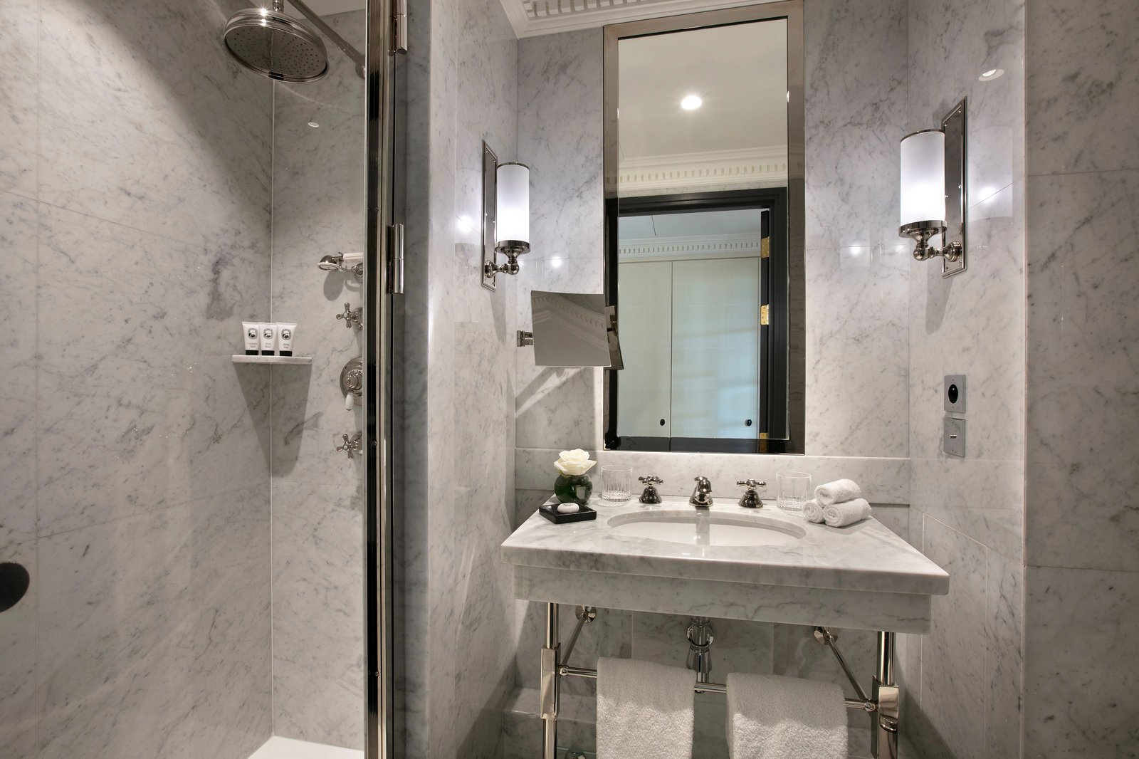 Hôtel de Berri Champs-Élysées, a Luxury Collection Hotel, Paris — rooms