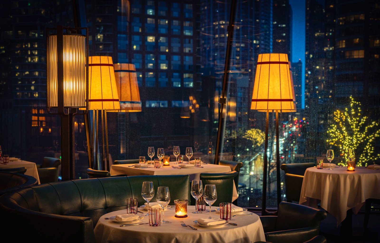 The St. Regis Chicago, tre dita