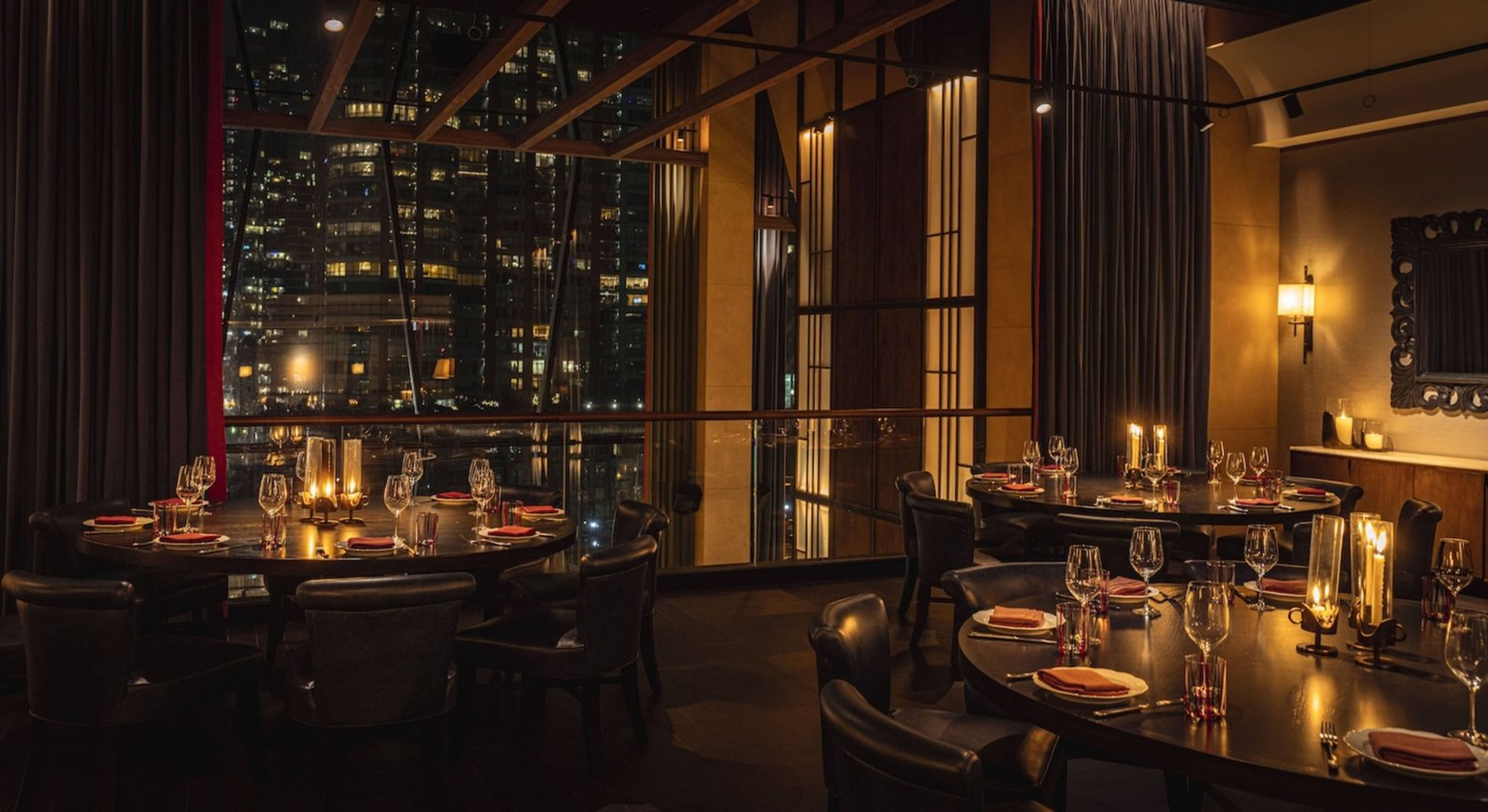 The St. Regis Chicago, tre dita