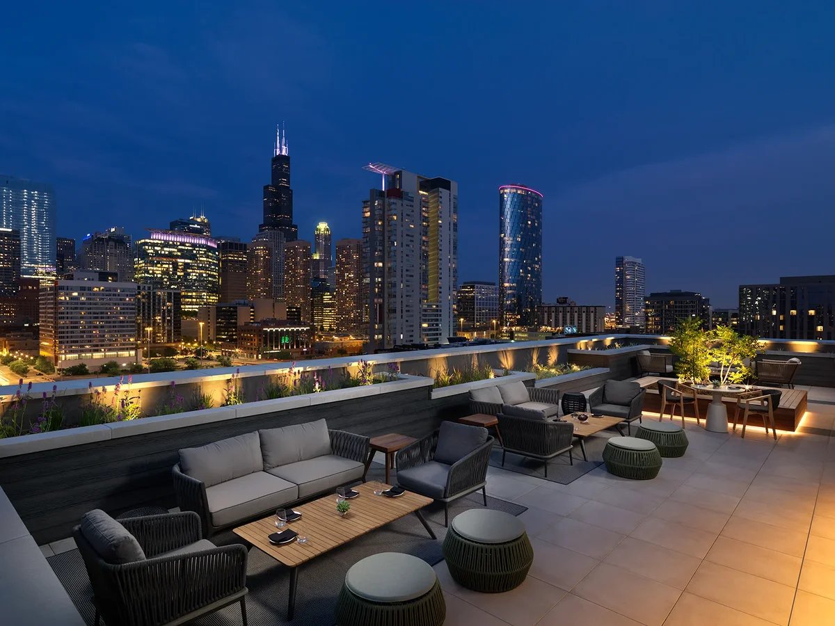 Nobu Hotel Chicago — vibe
