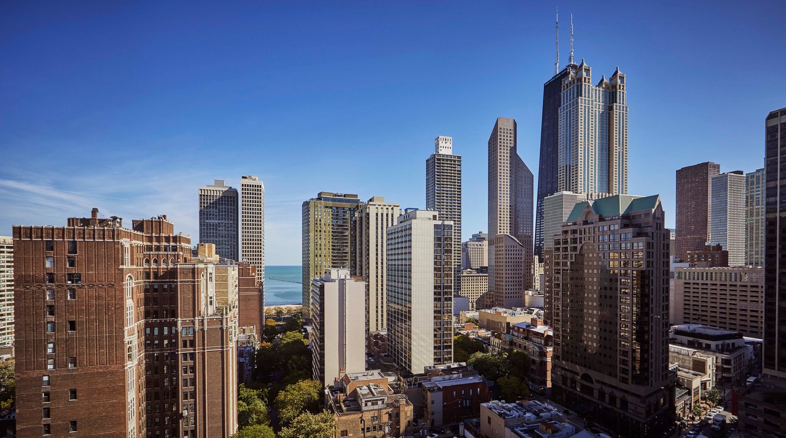 Viceroy Chicago — vibe