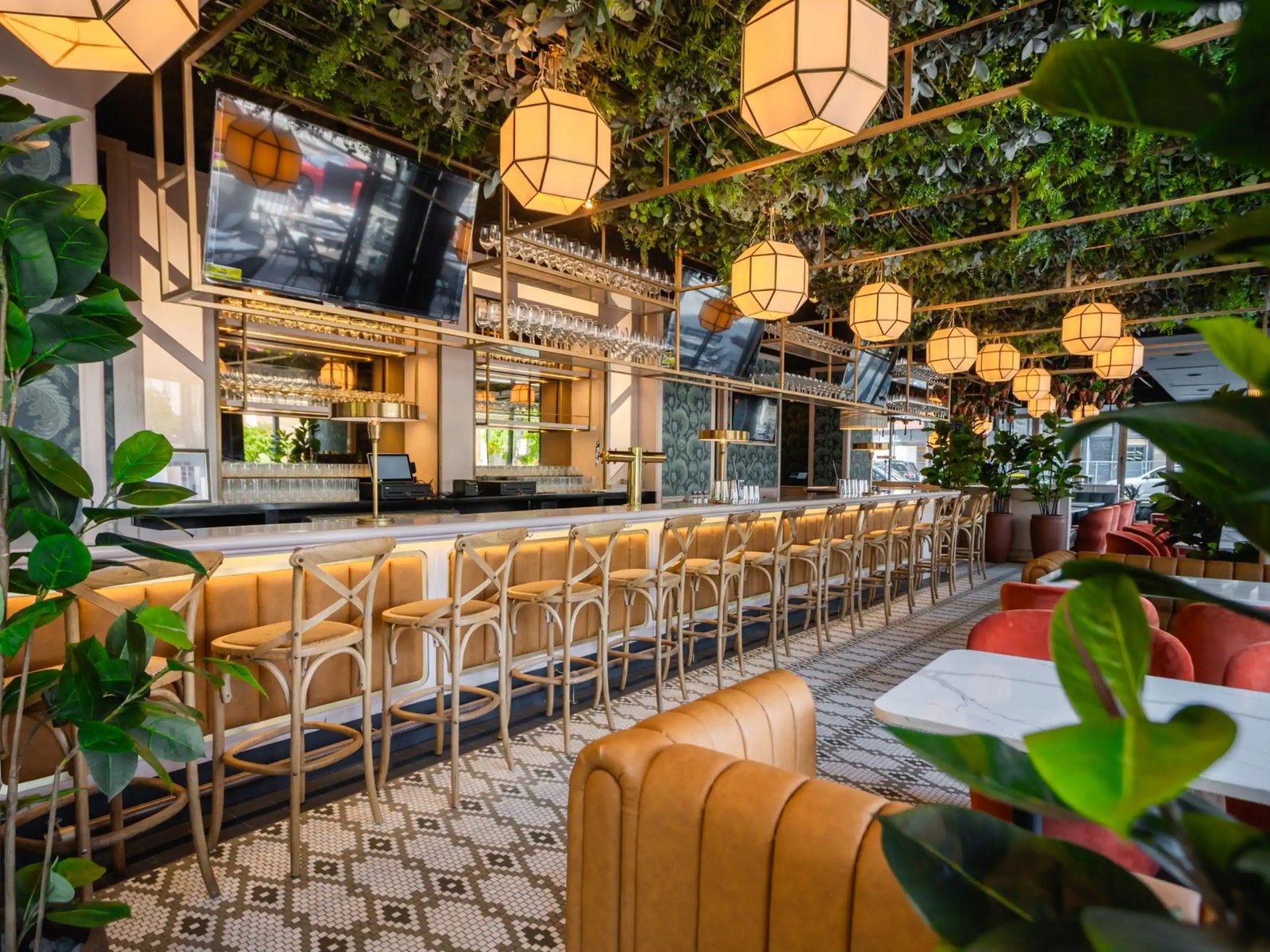 Hotel Lincoln - JDV by Hyatt — eat & drink