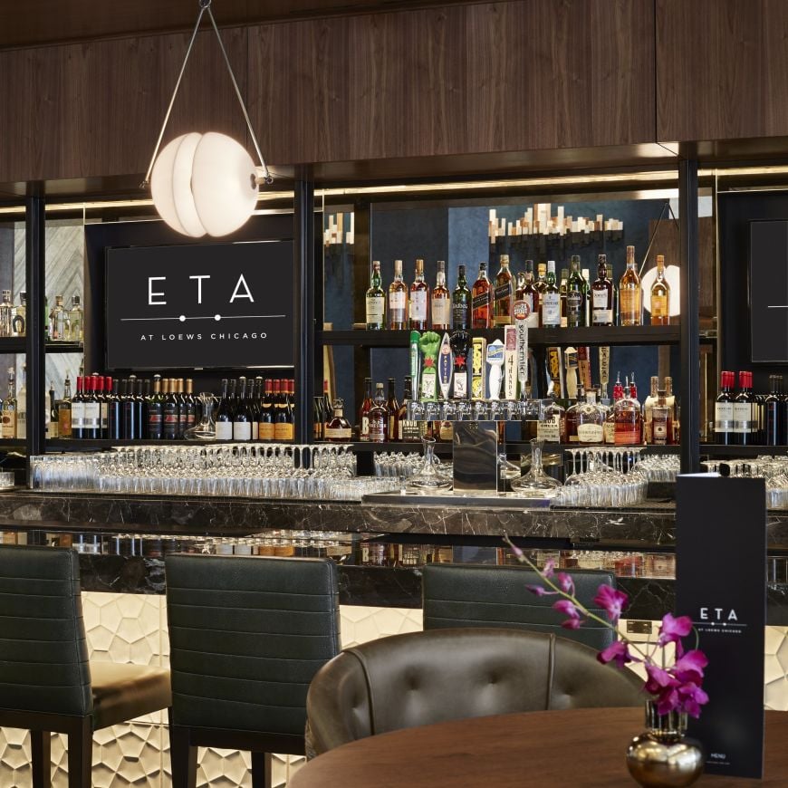 Loews Chicago Hotel, eta restaurant + bar