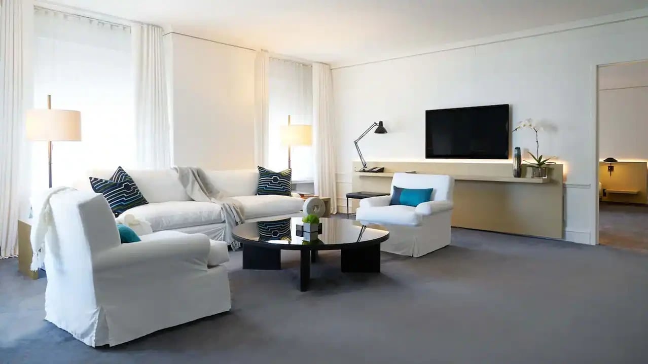 Ambassador Gold Coast — rooms