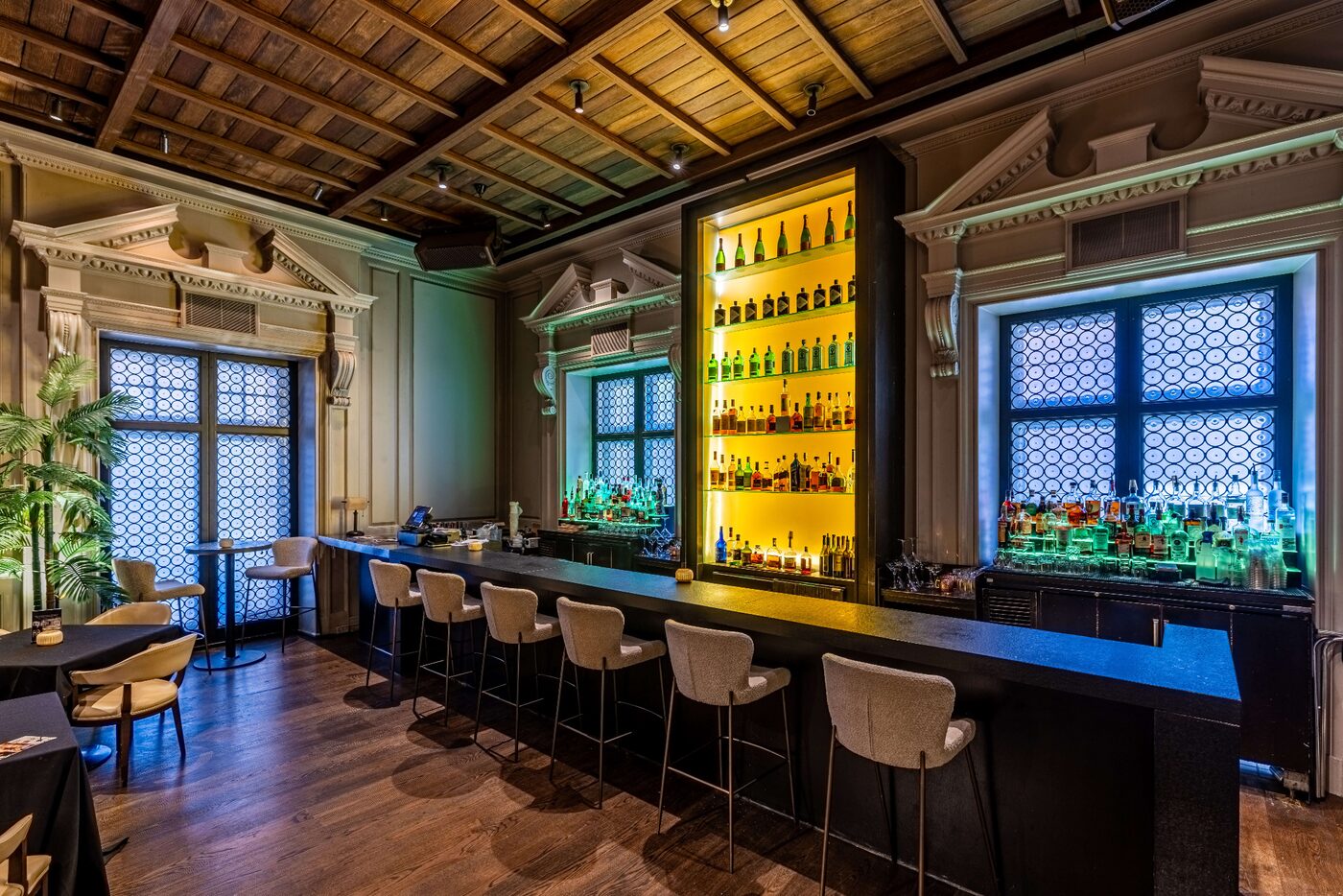 Ambassador Gold Coast — eat & drink