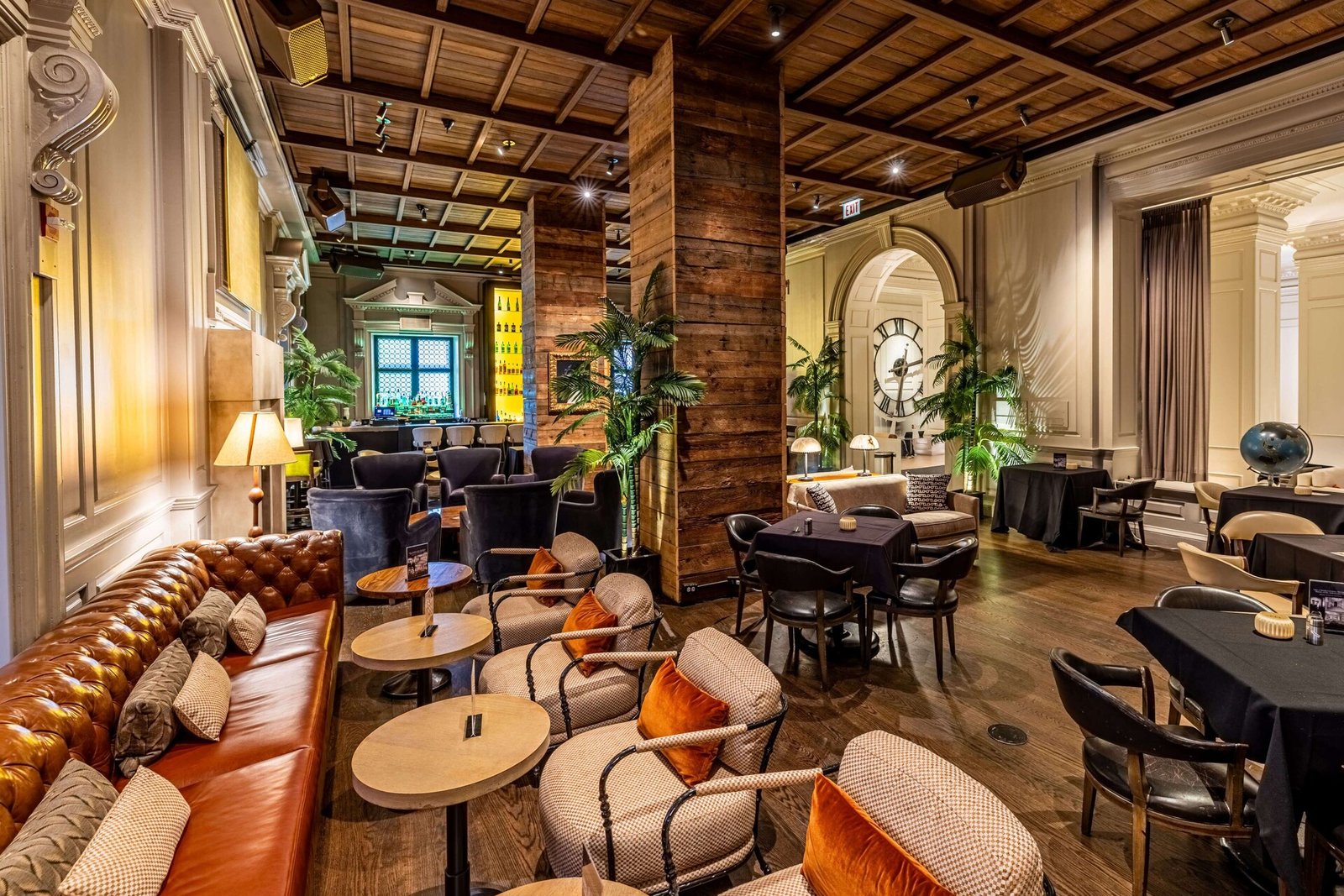 Ambassador Gold Coast — eat & drink