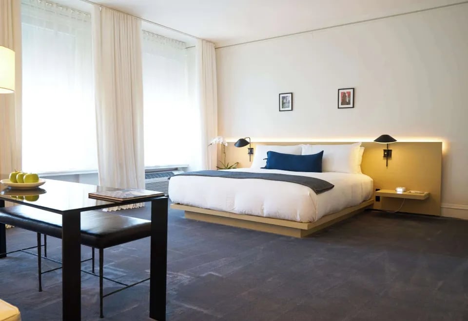 Ambassador Gold Coast — rooms