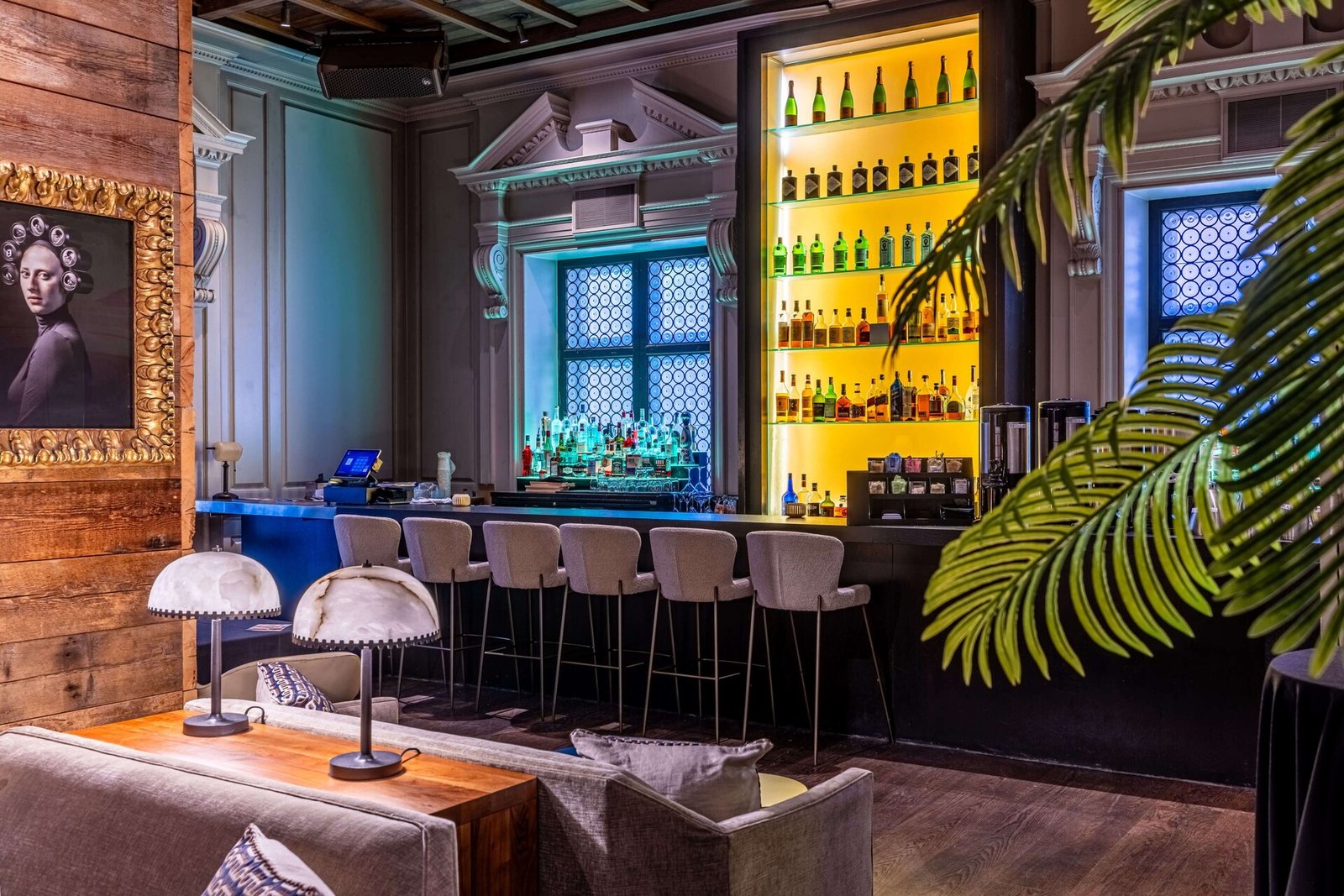 Ambassador Gold Coast — eat & drink