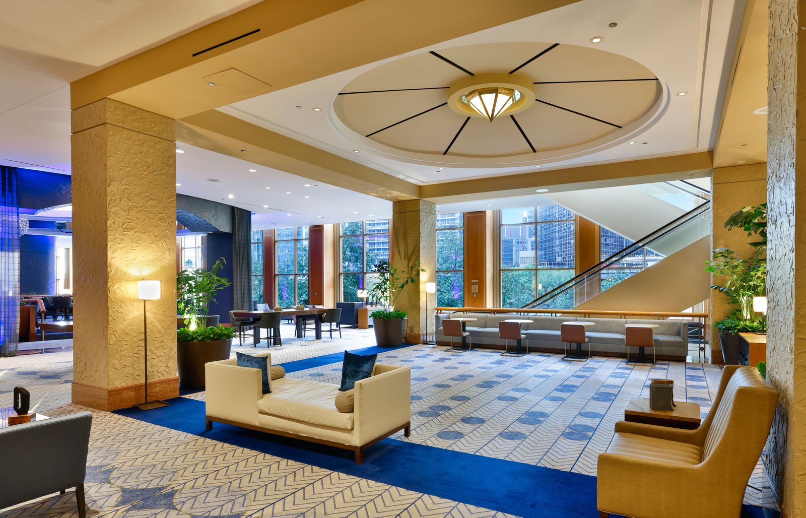 Sheraton Grand Chicago Riverwalk — eat & drink