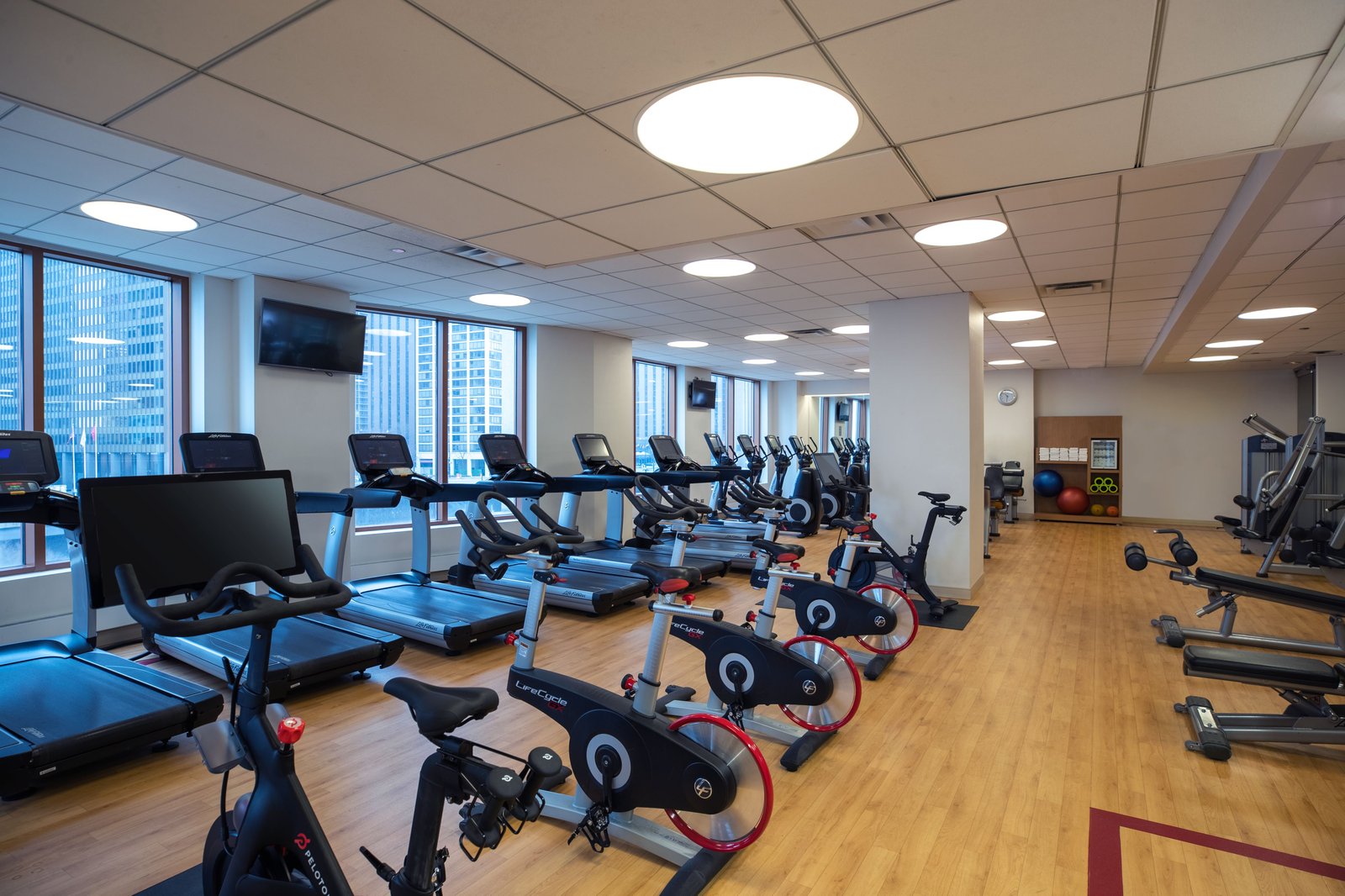 Sheraton Grand Chicago Riverwalk, the gym