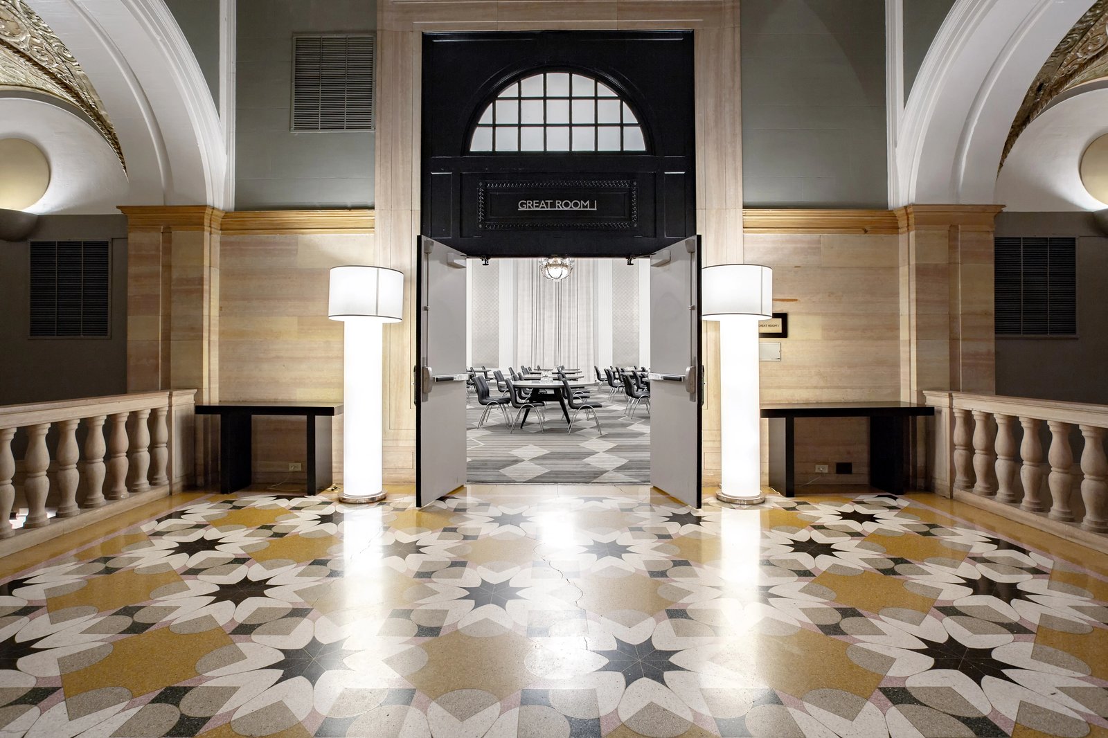 THE MIDLAND HOTEL, Chicago, a Tribute Portfolio Hotel — vibe
