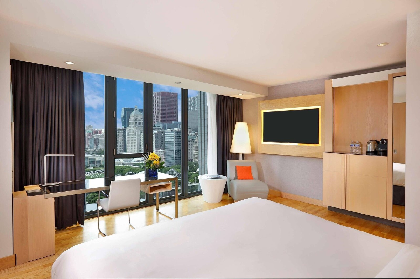 Radisson Blu Aqua Hotel, Chicago — rooms