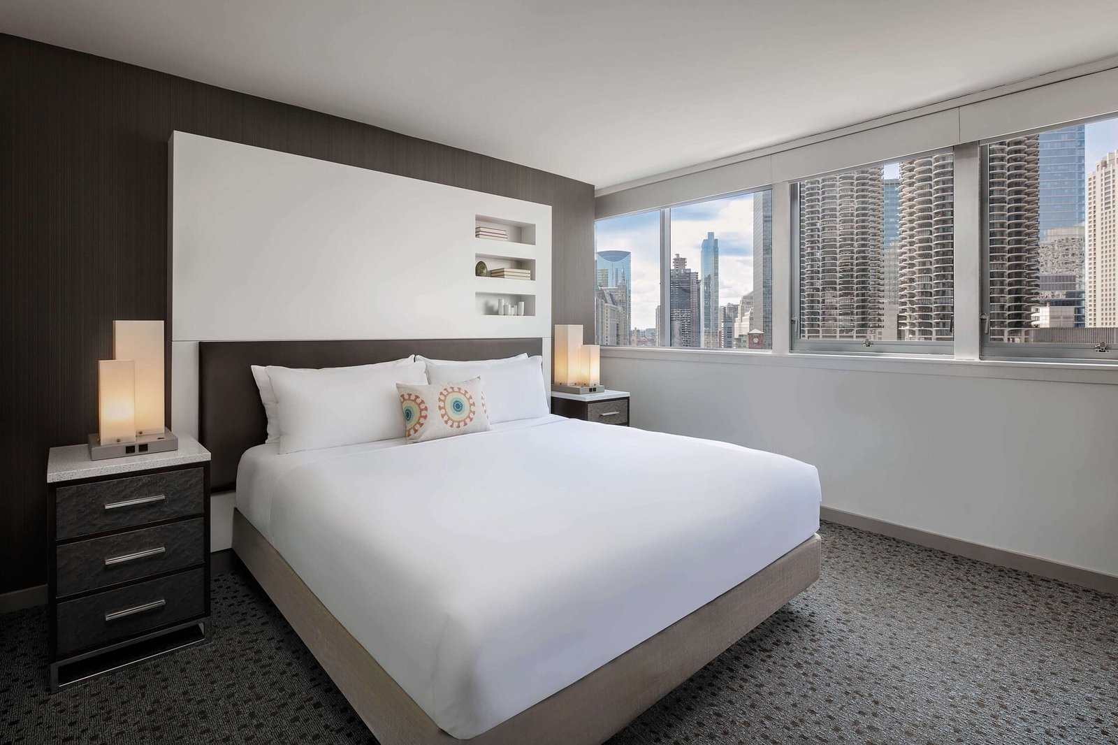 The Royal Sonesta Chicago Downtown — rooms