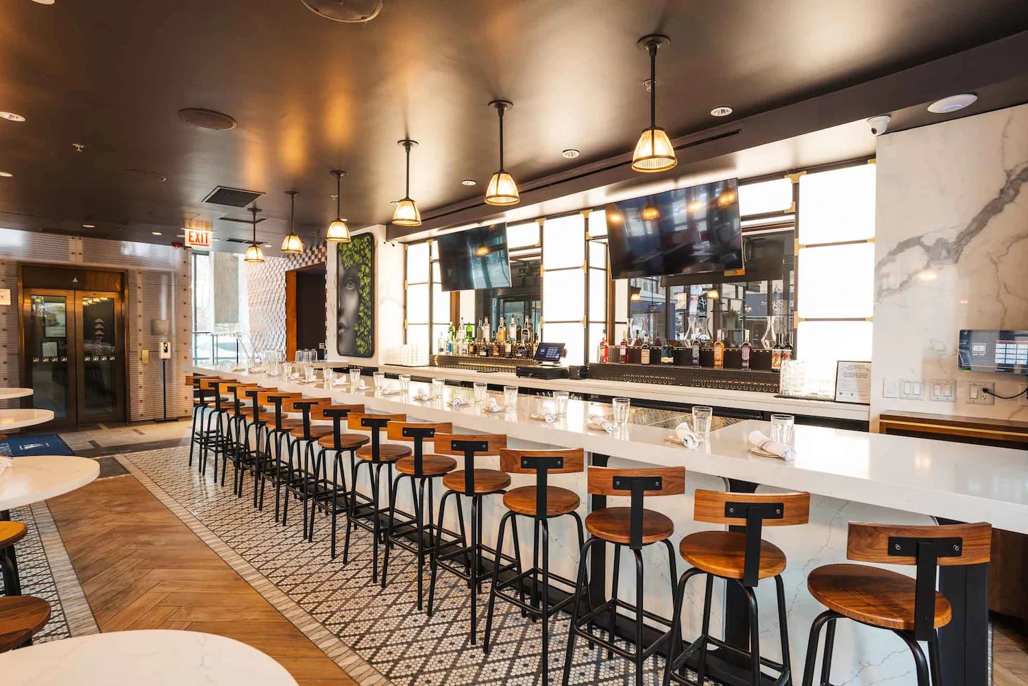 Eurostars Magnificent Mile — eat & drink