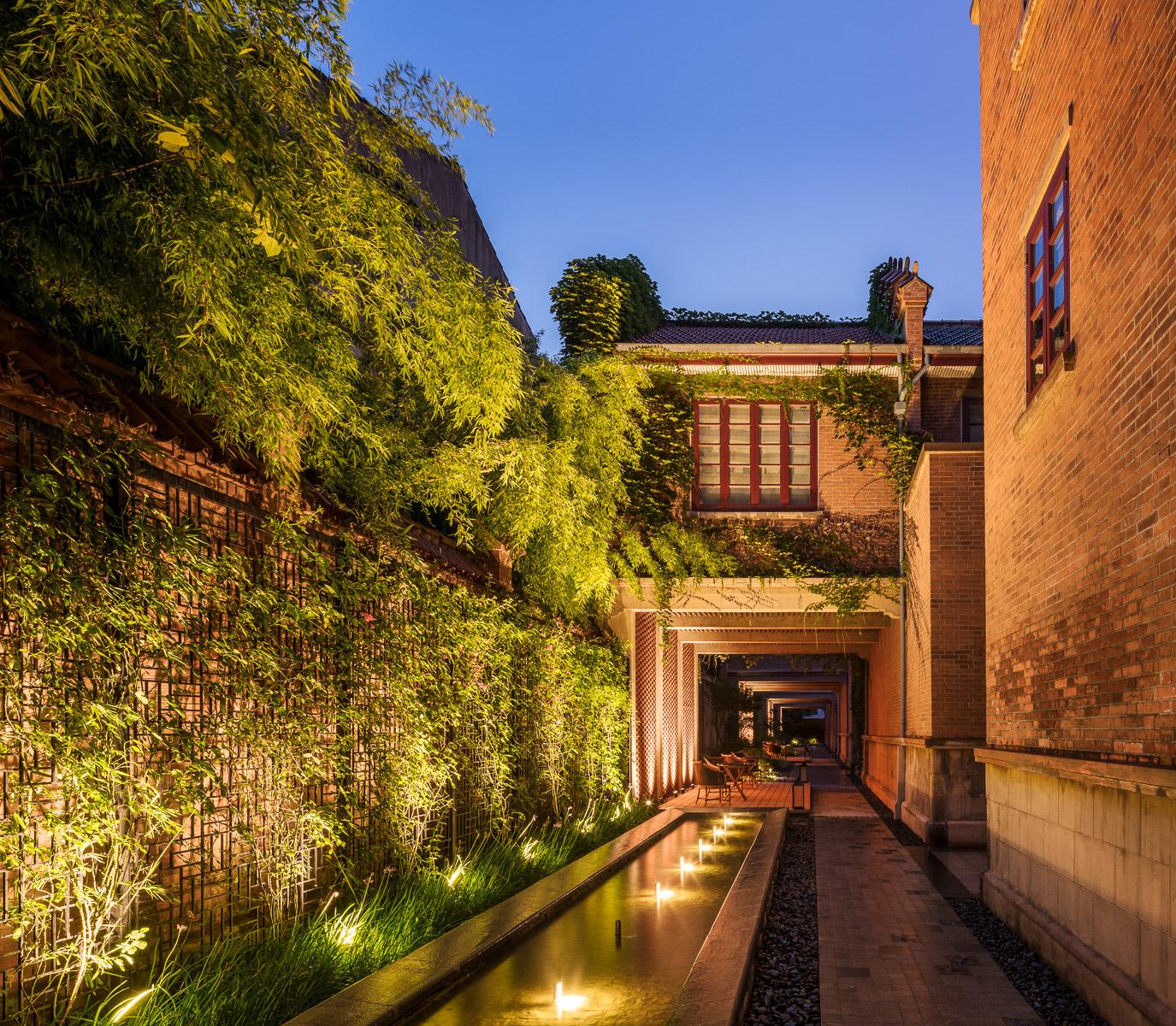 Shanghai Jianyeli Capella Hotel — vibe