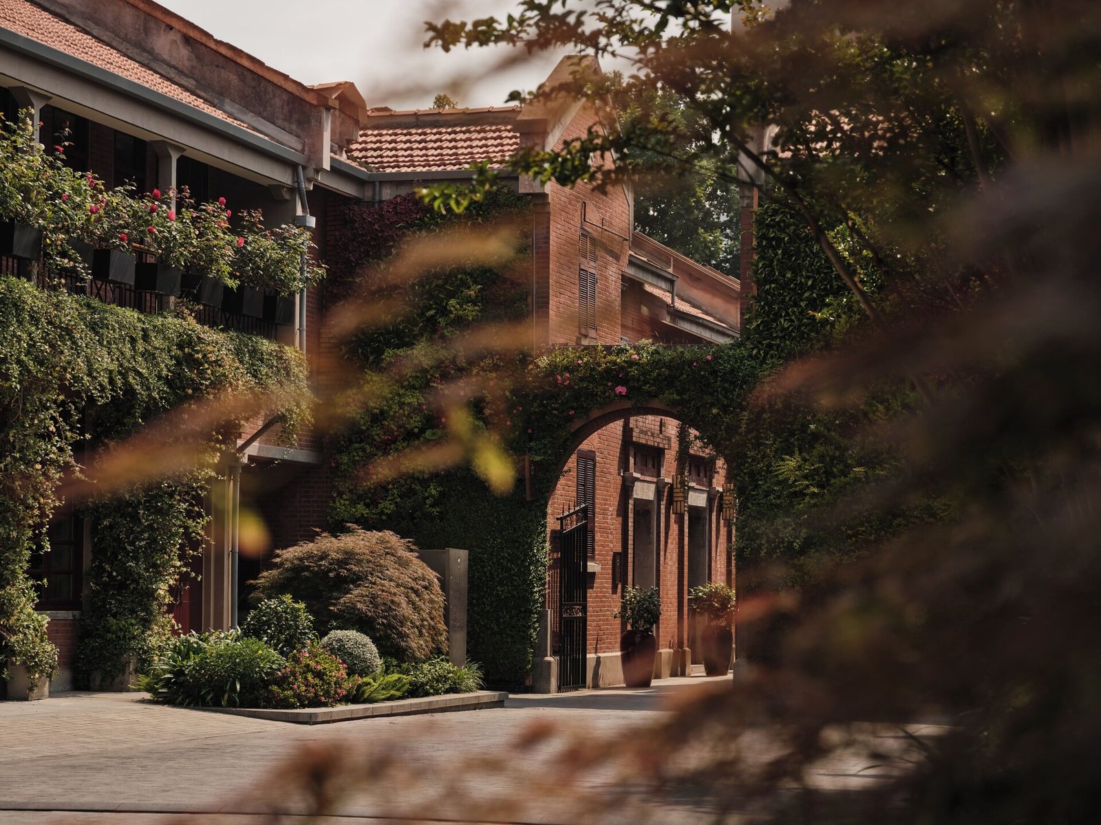 Shanghai Jianyeli Capella Hotel — backstory