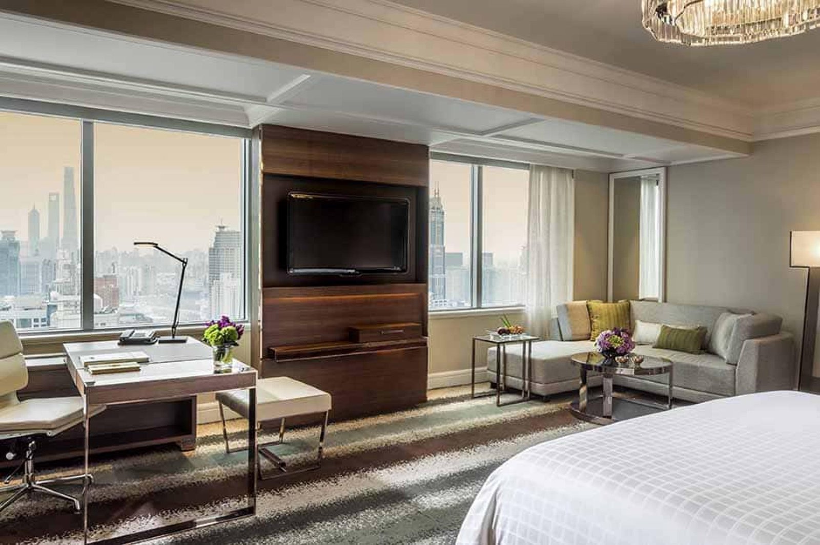 Four Seasons Hotel Shanghai — rooms