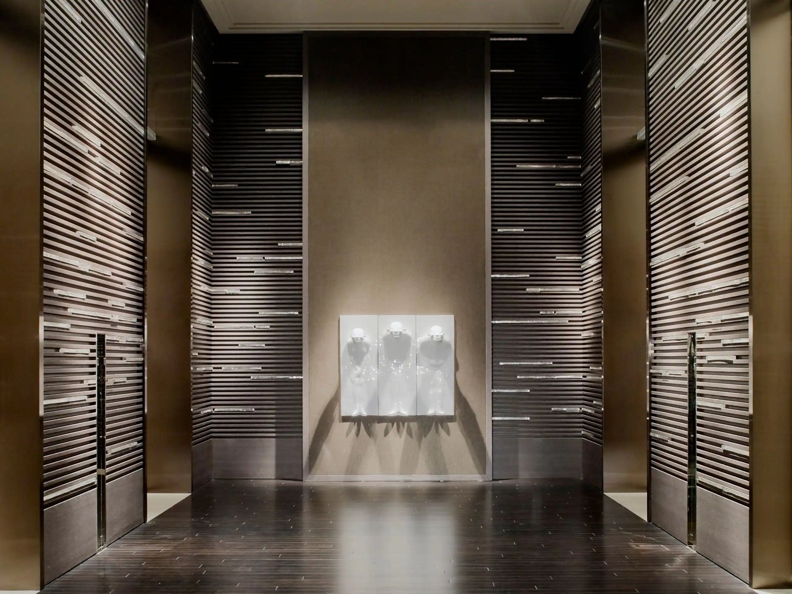 Park Hyatt Shanghai — vibe