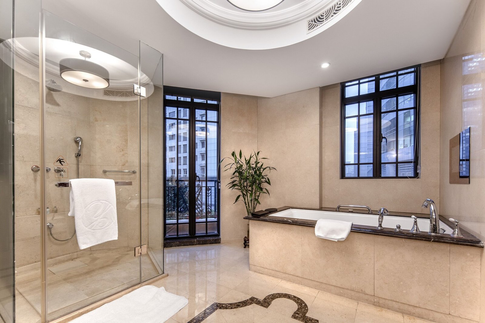 The Langham Yangtze Boutique Hotel — rooms