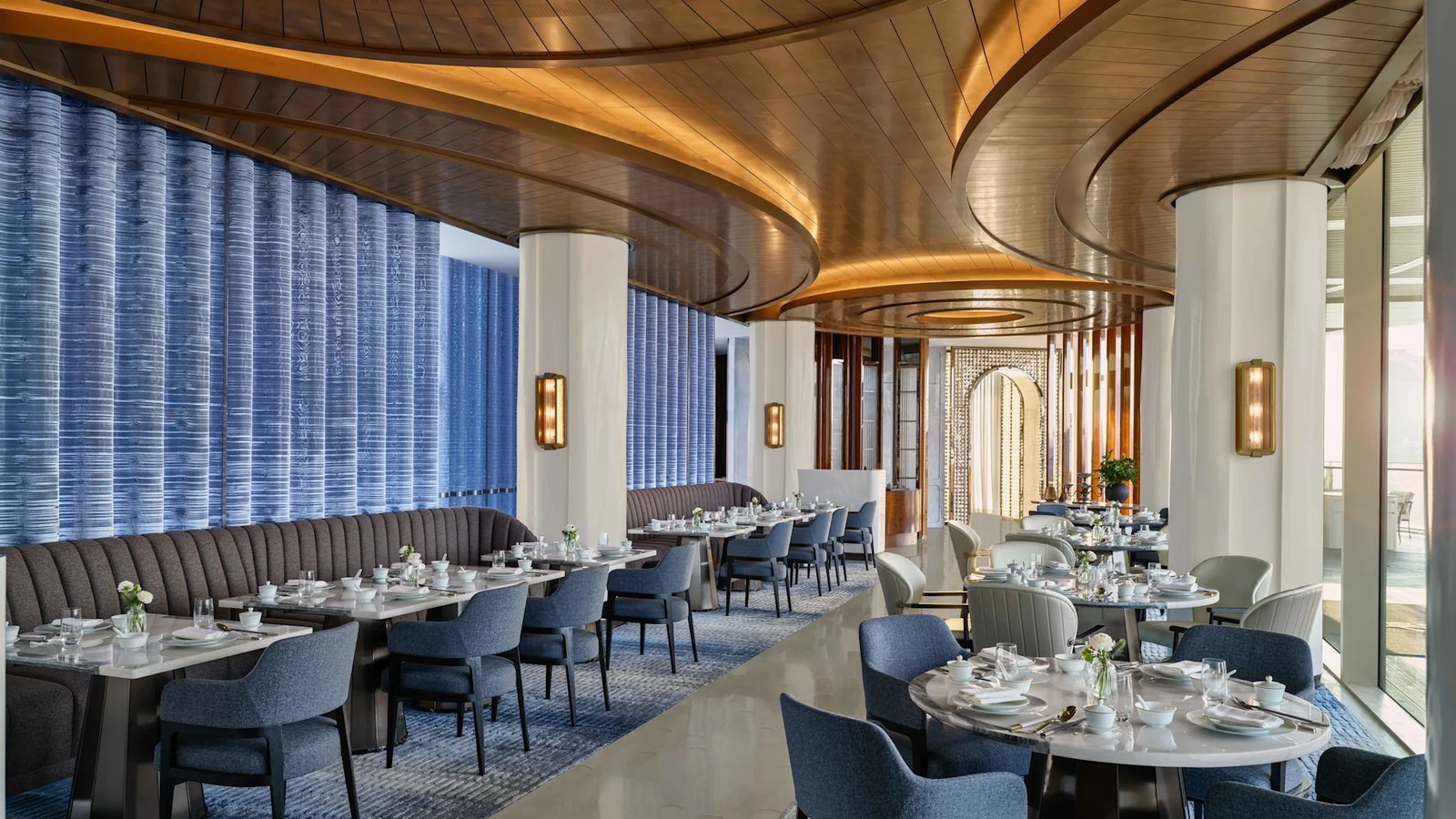 Waldorf Astoria Shanghai Qiantan — eat & drink
