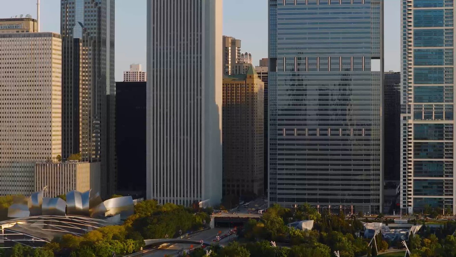 Fairmont Chicago, Millennium Park — vibe