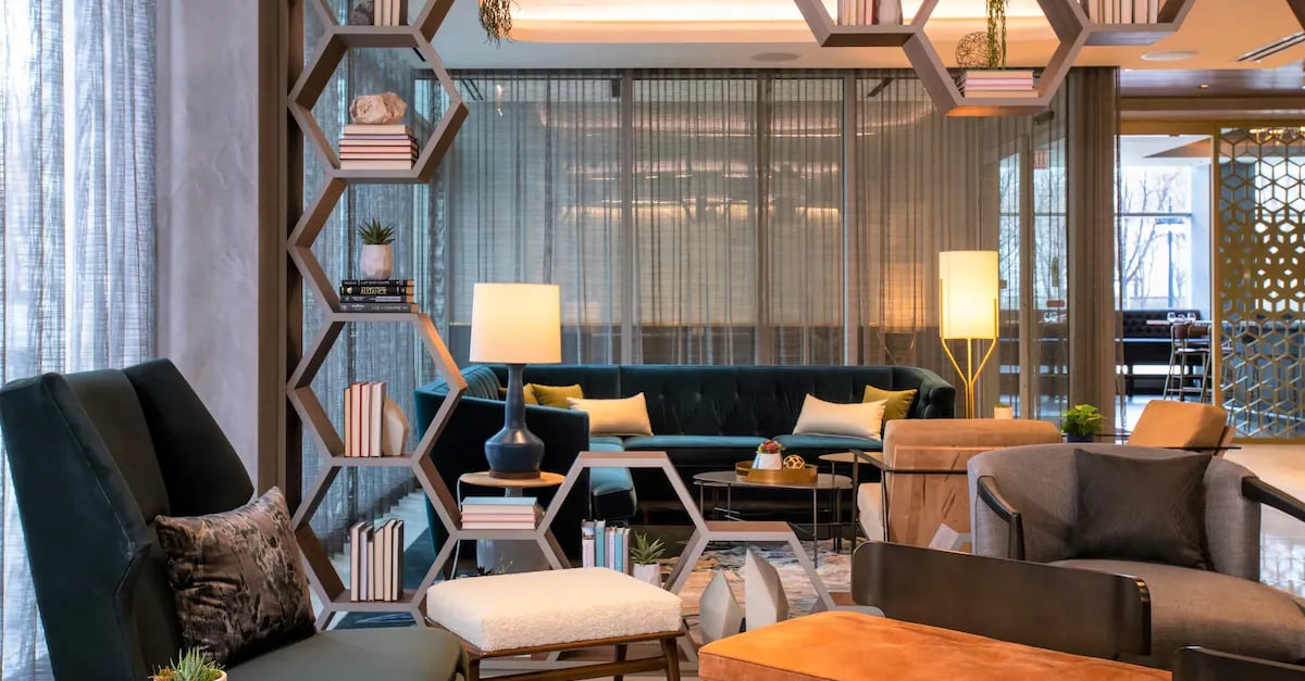 Le Méridien Essex Chicago — eat & drink
