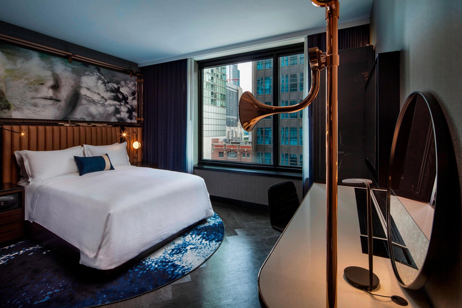 Hotel EMC2, Autograph Collection — rooms