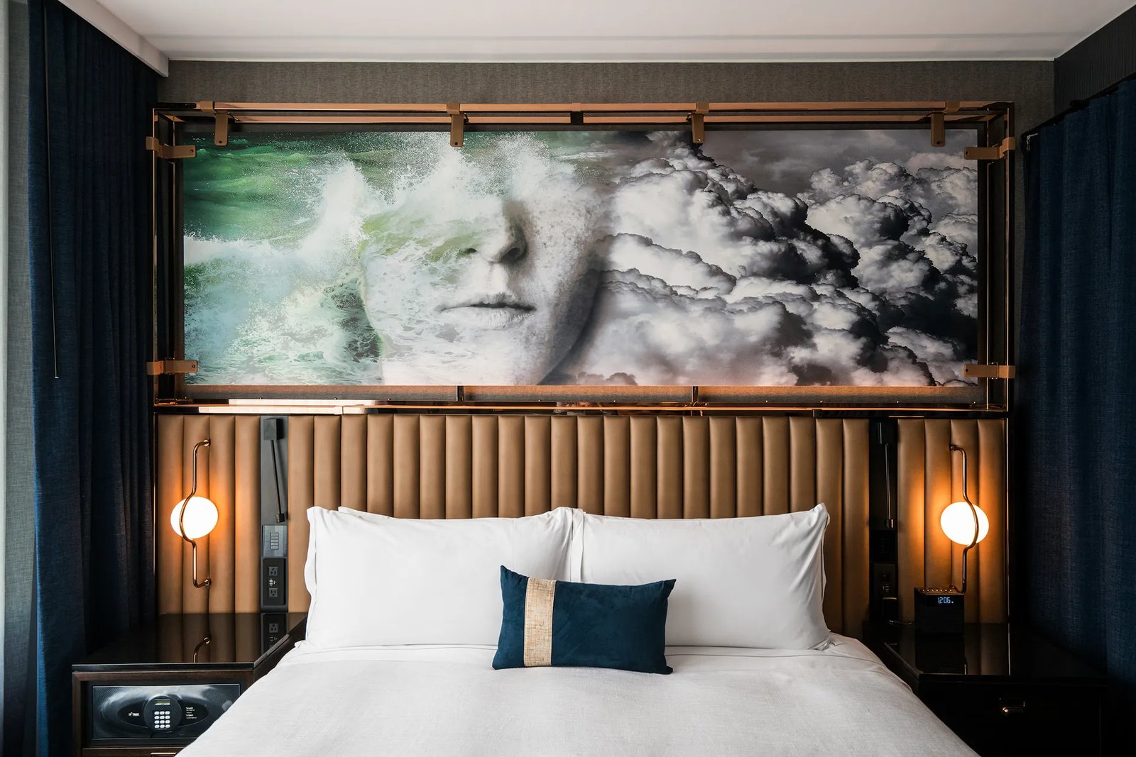 Hotel EMC2, Autograph Collection — rooms