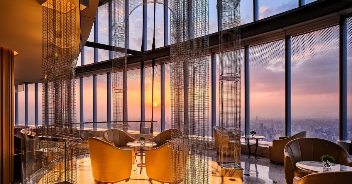 J Hotel Shanghai Tower — eat & drink