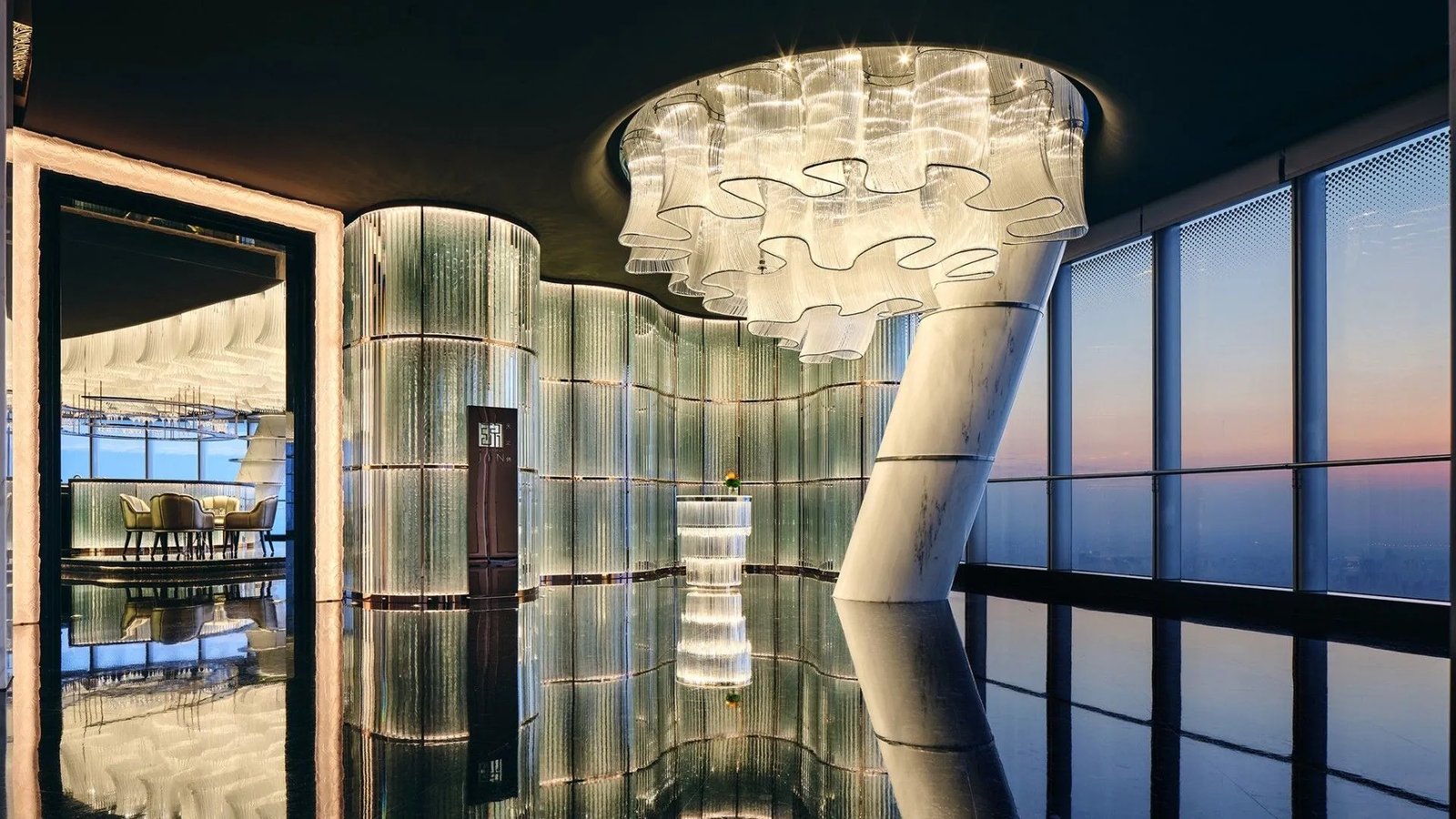 J Hotel Shanghai Tower, heavenly jin
